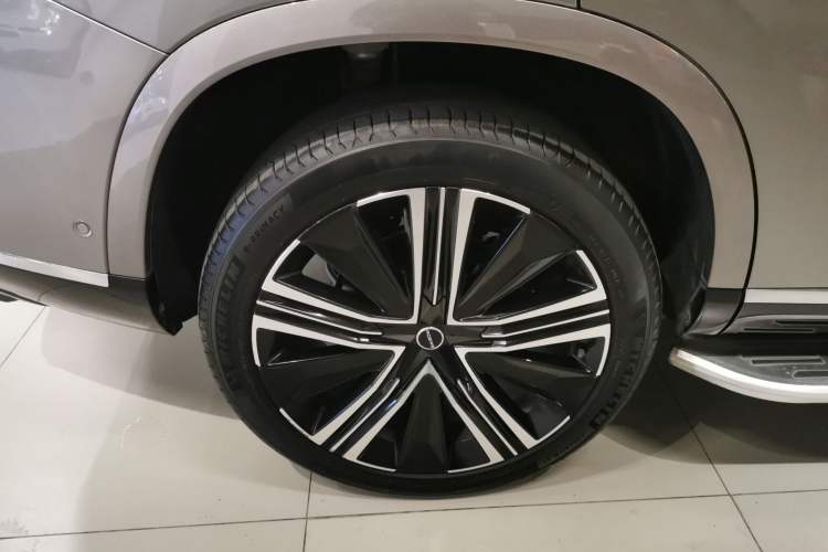 Used Roewe RX9 2023 2.0T Four-Wheel Drive Luxury Edition