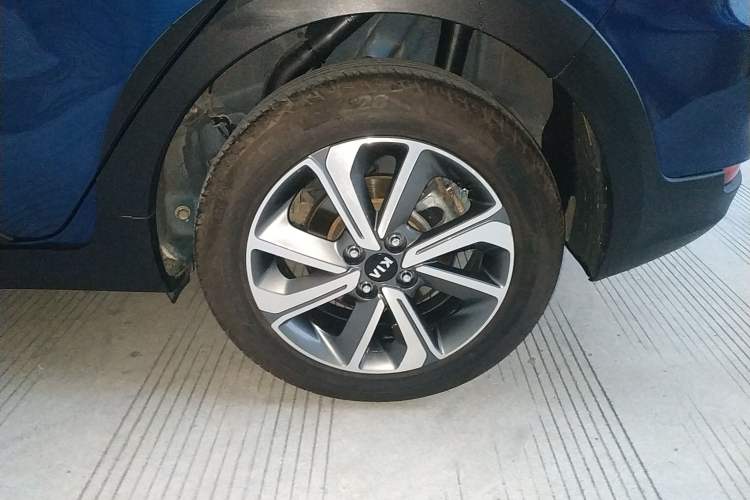 Used Kia KX Cross 2017 1.4L AT GLS