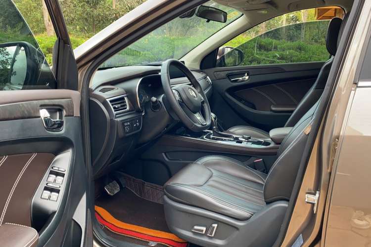 Used Dongfeng Fengon 580 2017 1.5T CVT Smart Connectivity Model