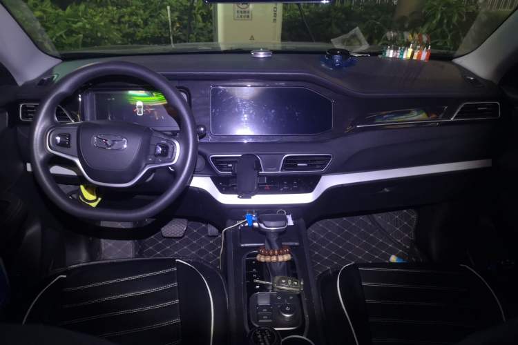 Used Cowin Xuanjie 2021 1.5L CVT Enjoyment Edition Center Console