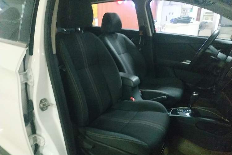 Used Dongfeng Aeolus AX3 2016 1.5L Automatic Shangkue Model
