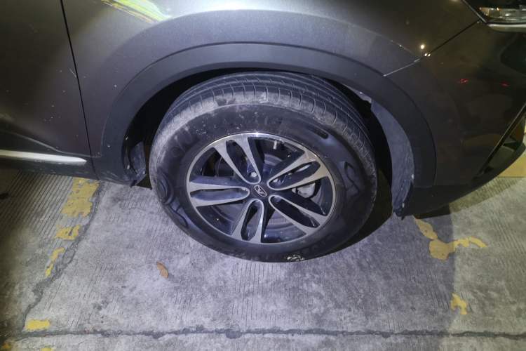 Used Cowin Xuanjie 2021 1.5L CVT Enjoyment Edition Right Front Wheel Hub