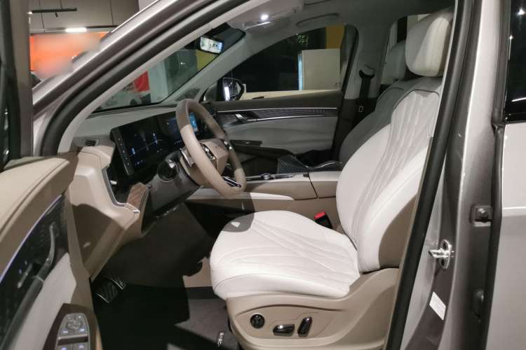 Used Roewe RX9 2023 2.0T Four-Wheel Drive Luxury Edition