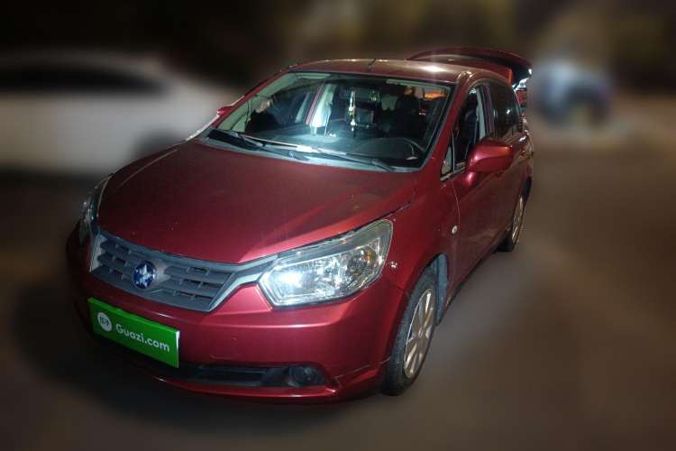 Used Venucia R50 2013 1.6L Automatic Fashion Edition