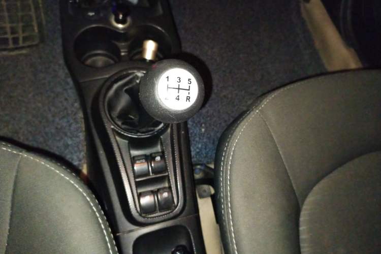 Used CHANGAN Benni mini 2012 1.0L Manual Fashion Edition China IV Standard
