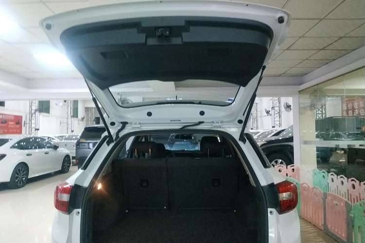 Used Dongfeng Aeolus AX3 2016 1.5L Automatic Shangkue Model
