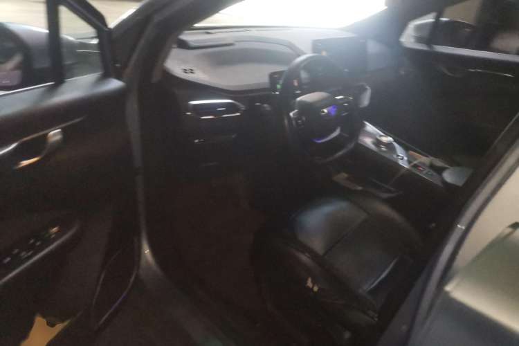 Used Geometry C 2020 Premium Range Version 400 KM C+