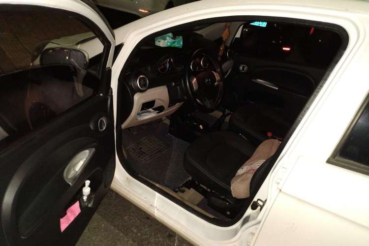 Used CHANGAN Benni mini 2012 1.0L Manual Fashion Edition China IV Standard
