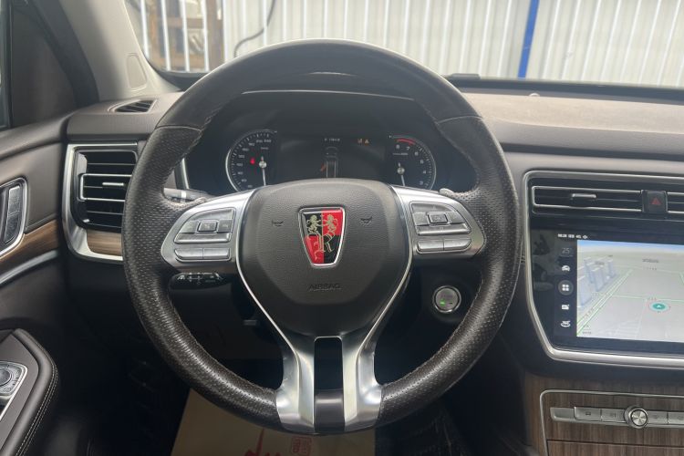 Used Roewe RX8 2018 30T Smart Connectivity All-Wheel Drive Supreme Edition
