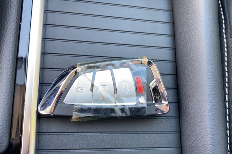 Used Roewe RX8 2019 30T Two-Wheel Drive Supreme Flagship Edition