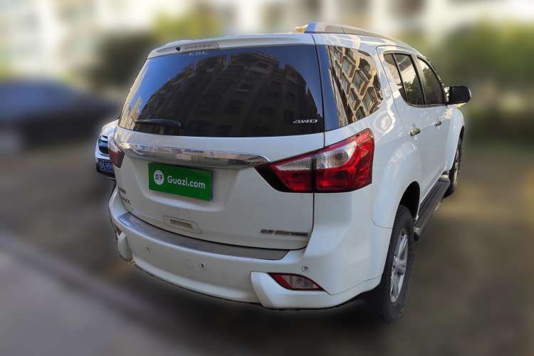 Used Isuzu mu-X 2015 3.0T 4x4 Automatic Luxury 7-Seater