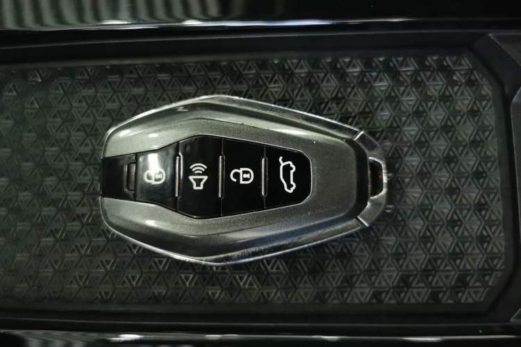 Used JETOUR X90 2022 Zilong 2.0T DCT Wushen Edition 7-Seater
