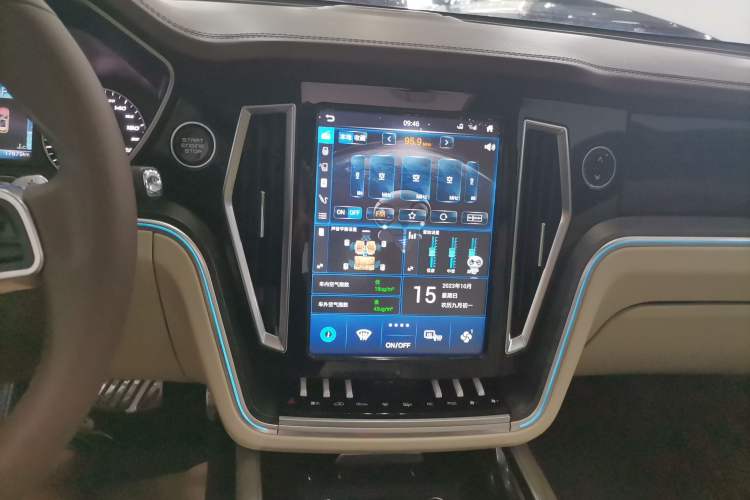 Used Zotye T700 2017 1.8T Dual-Clutch Luxury Model