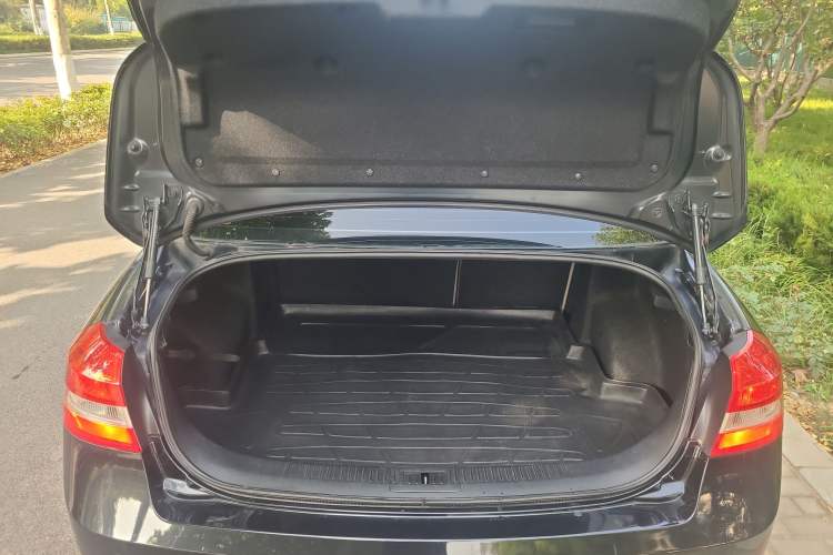 Used Bestune B70 2012 1.8L automatic luxury edition
