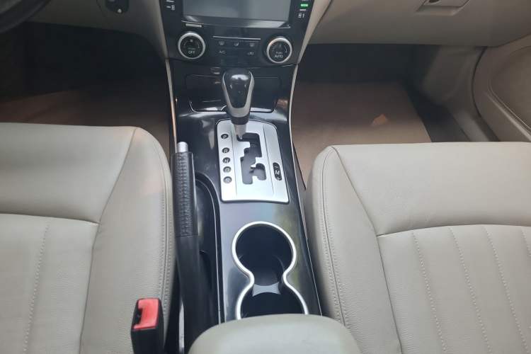 Used Bestune B70 2012 1.8L automatic luxury edition
