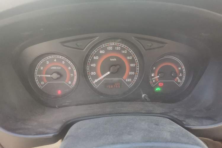 Used Soueast V3 Lingyue 2012 Revised Version 1.5L Manual Comfort Edition Instrument Cluster