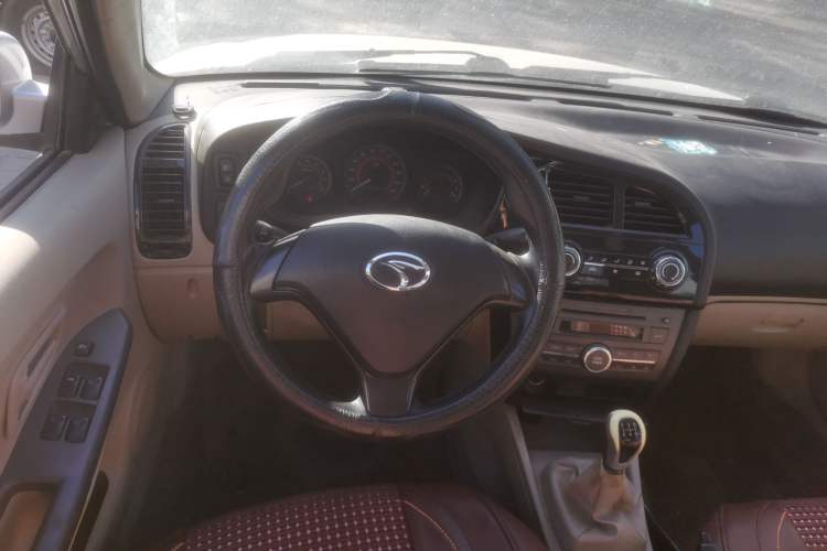 Used Soueast V3 Lingyue 2012 Revised Version 1.5L Manual Comfort Edition Steering Wheel