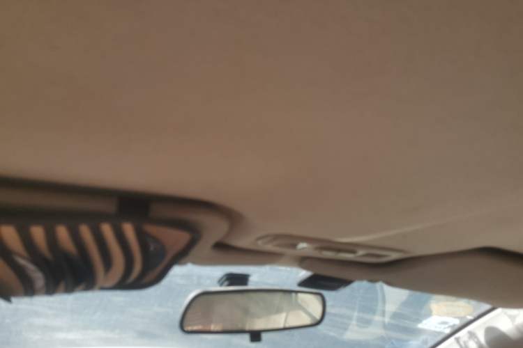 Used Soueast V3 Lingyue 2012 Revised Version 1.5L Manual Comfort Edition Headliner