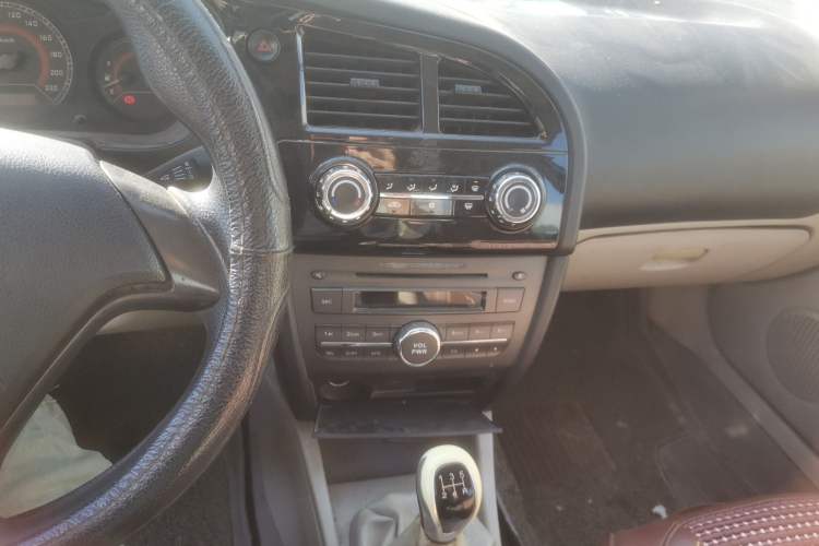 Used Soueast V3 Lingyue 2012 Revised Version 1.5L Manual Comfort Edition Audio And AC Panel