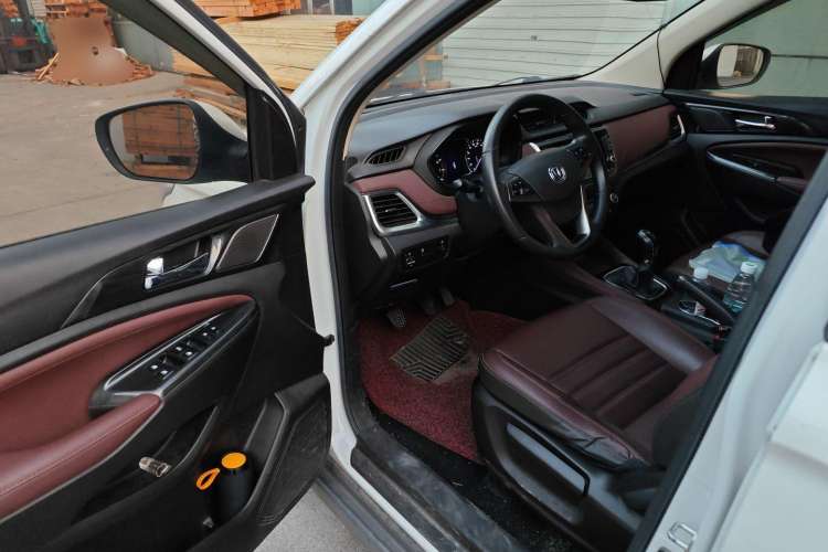 Used CHANGAN Lingxuan 2017 1.6L Manual Happiness Edition
