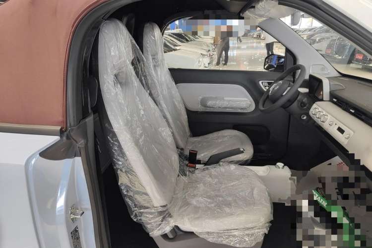 Used Wuling Hongguang MINIEV 2022 Convertible Model
