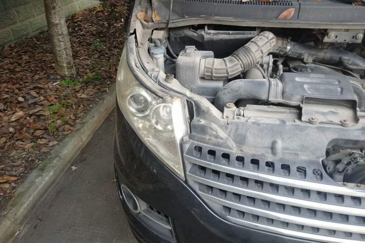 Used JAC Refine M5 2013 2.0T Gasoline Manual Business Edition
