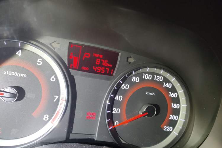 Used Hyundai Verna Ray 2014 1.4L Automatic GLX
