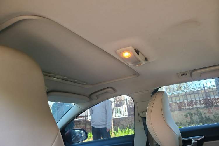 Used Volvo V60 2015 T5 Zhiya Edition
