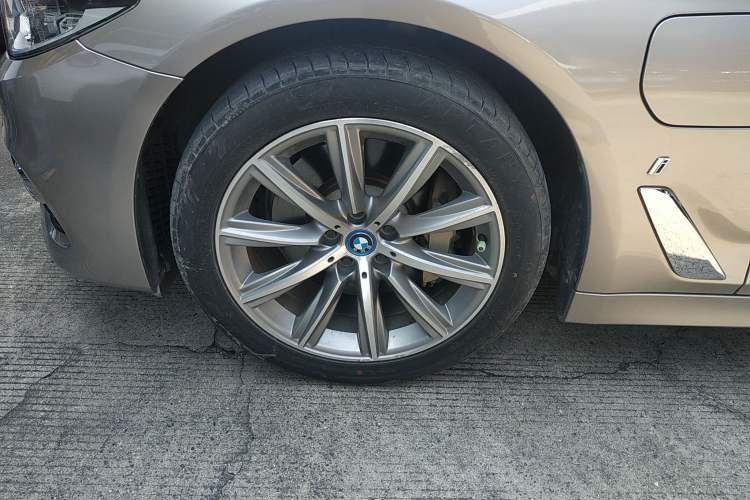Used BMW 5 Series New Energy 2019 530Le Luxury Package Left Front Wheel Hub