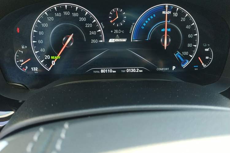 Used BMW 5 Series New Energy 2019 530Le Luxury Package Odometer Close Up