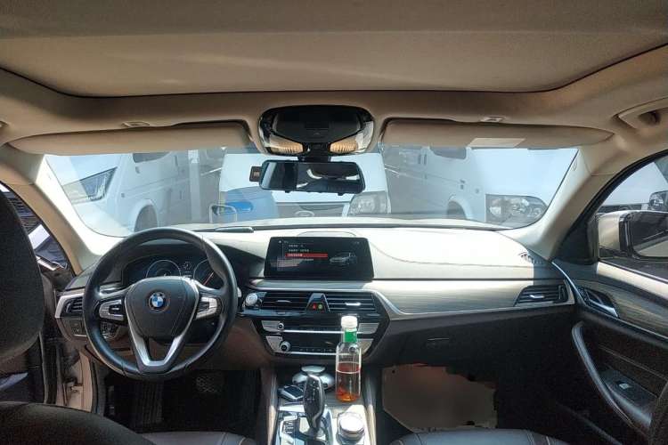 Used BMW 5 Series New Energy 2019 530Le Luxury Package Center Console