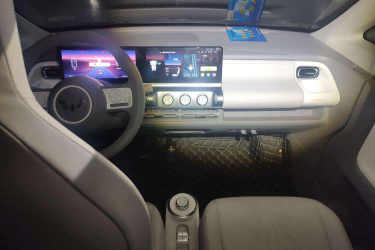 Used Wuling Air ev 2023 - Four Seats - Advanced Edition
