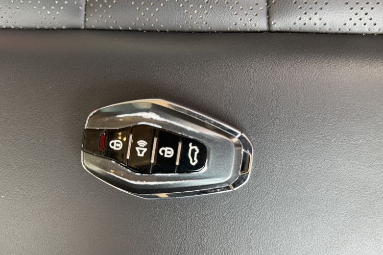 Used JETOUR X90 2019 1.6T DCT Luxury Touring Edition 7 Seats China VI Standard
