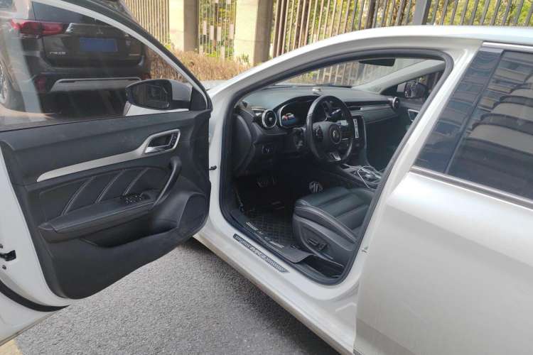 Used MG 6 New Energy 2018 45T E-DRIVE Intelligent Hybrid Premium Internet Edition Driver Seat