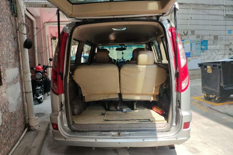 Used Foton MP-X E 2014 2.0L Wealth Express Comfort Edition Basic Configuration Short Wheelbase with 4G63 Engine
