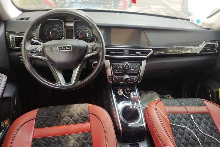 Used Zotye Domy X5 2015 1.5T Manual Luxury Version China IV Standard
