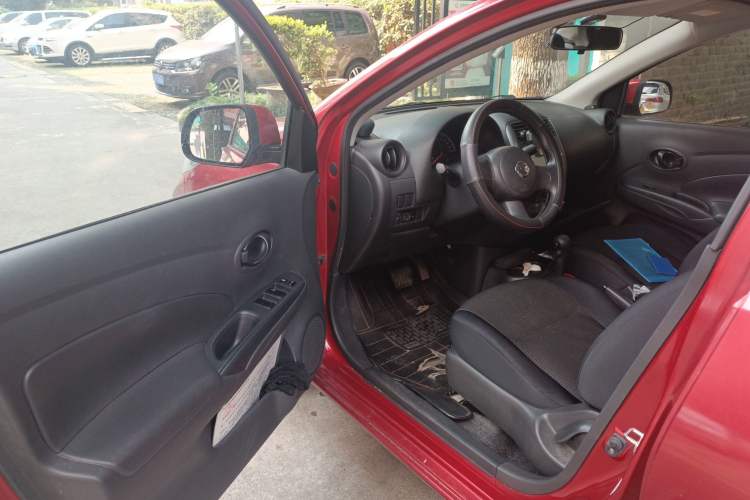 Used Nissan Sunny 2011 1.5XE CVT Comfort Edition Driver Seat