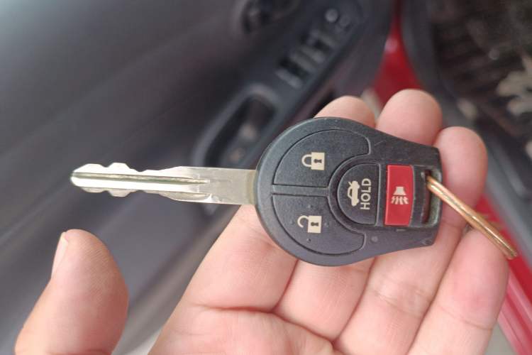 Used Nissan Sunny 2011 1.5XE CVT Comfort Edition Vehicle Key