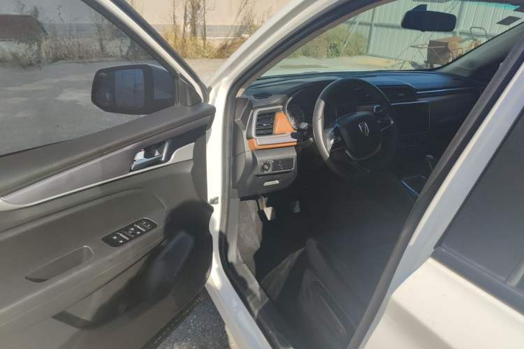 Used Jinbei Viewing 2019 1.6L Manual Leading Model
