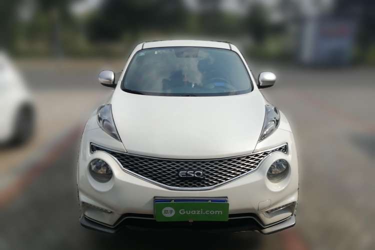 Used Infiniti ESQ 2014 1.6L Spontaneous Edition Front