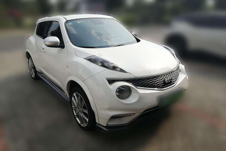 Used Infiniti ESQ 2014 1.6L Spontaneous Edition Front Right 45 Deg