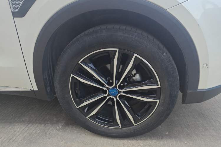 Used Venucia Star 2020 260T Automatic 48V Mild Hybrid Turbocharged Starry Edition Right Front Wheel Hub