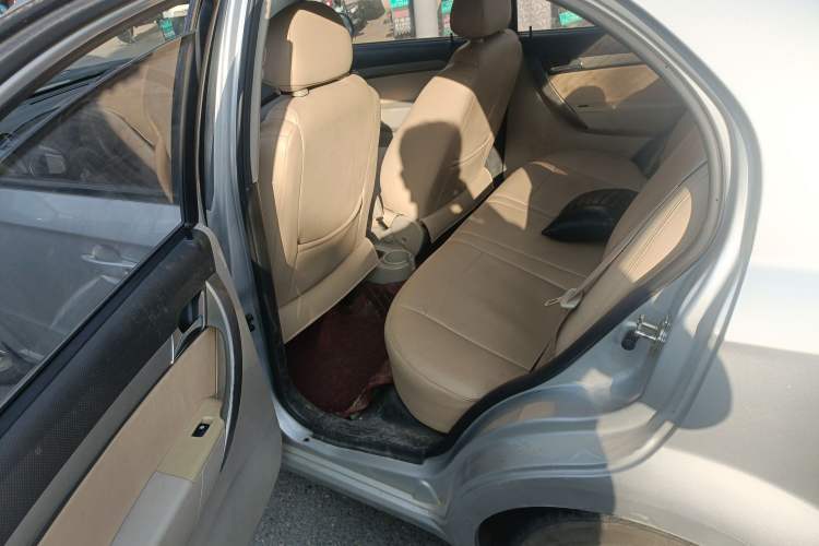 Used Chevrolet Lova 2010 1.4 MT Fengdu Version
