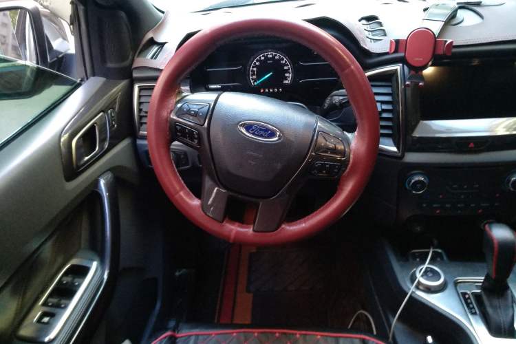 Used Ford Everest 2017 2.0T Gasoline Automatic 4x4 Luxury Edition 7 Seats