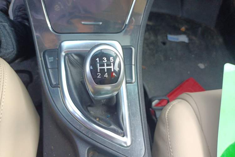 Used Brilliance V5 2012 1.5T Manual Two-Wheel Drive Luxury Version