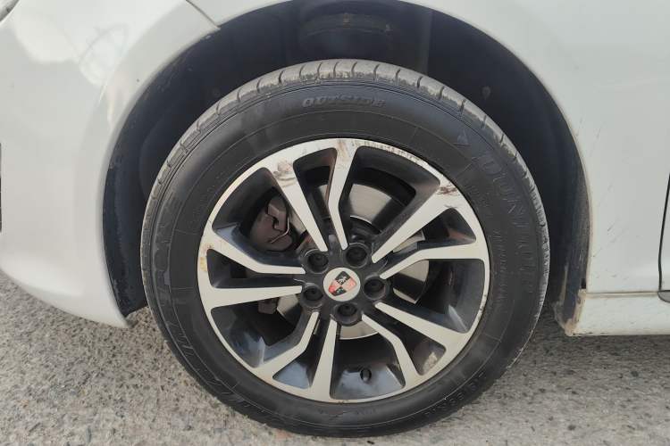 Used Roewe e550 2016 Deluxe Edition