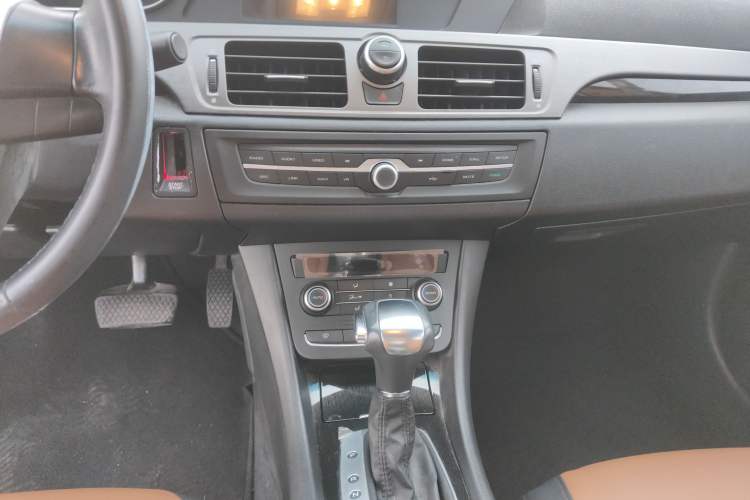 Used Roewe e550 2016 Deluxe Edition