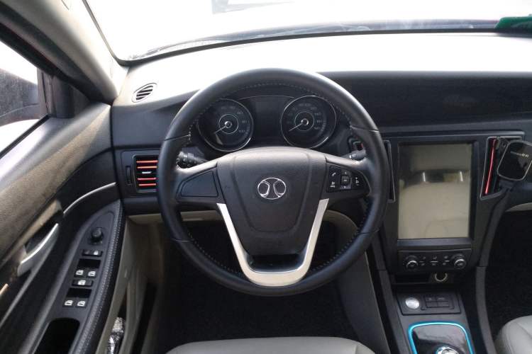 Used BAIC New Energy EU 2016 EU260 Enjoy Edition
