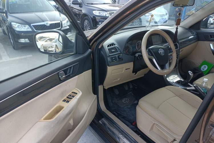 Used Brilliance V5 2012 1.5T Manual Two-Wheel Drive Luxury Version