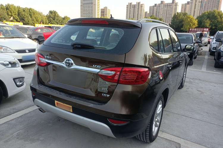 Used Brilliance V5 2012 1.5T Manual Two-Wheel Drive Luxury Version